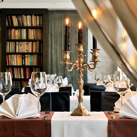 Kreutzwald فندق تالين