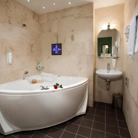 Hotel Kreutzwald 4*