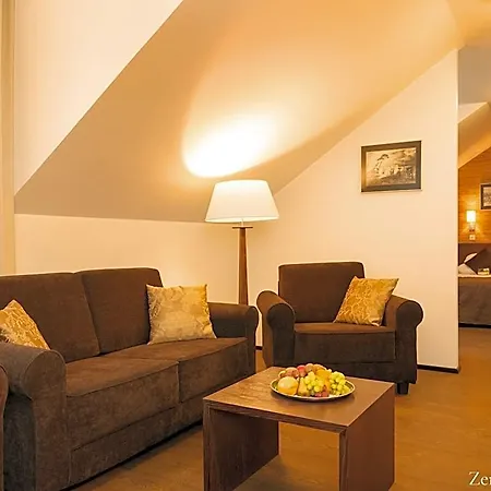 Hotel Kreutzwald 4*