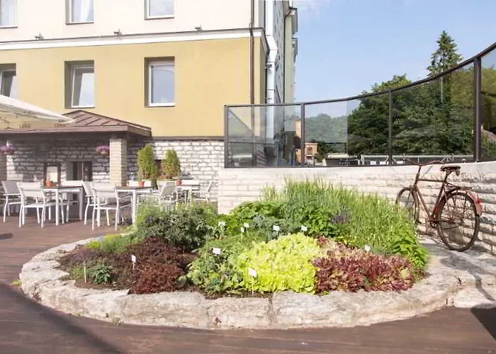 Kreutzwald Hotell 4*