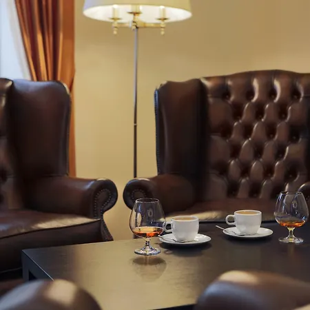 מלון Kreutzwald 4*